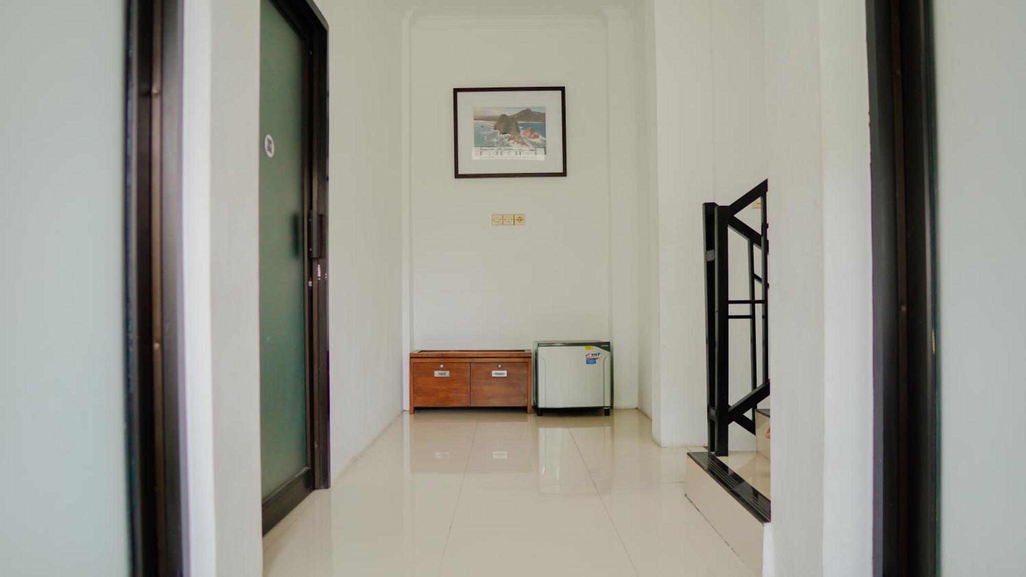 Dormitory Tourism Sritanjung Banyuwangi Banyuwangi  Εξωτερικό φωτογραφία